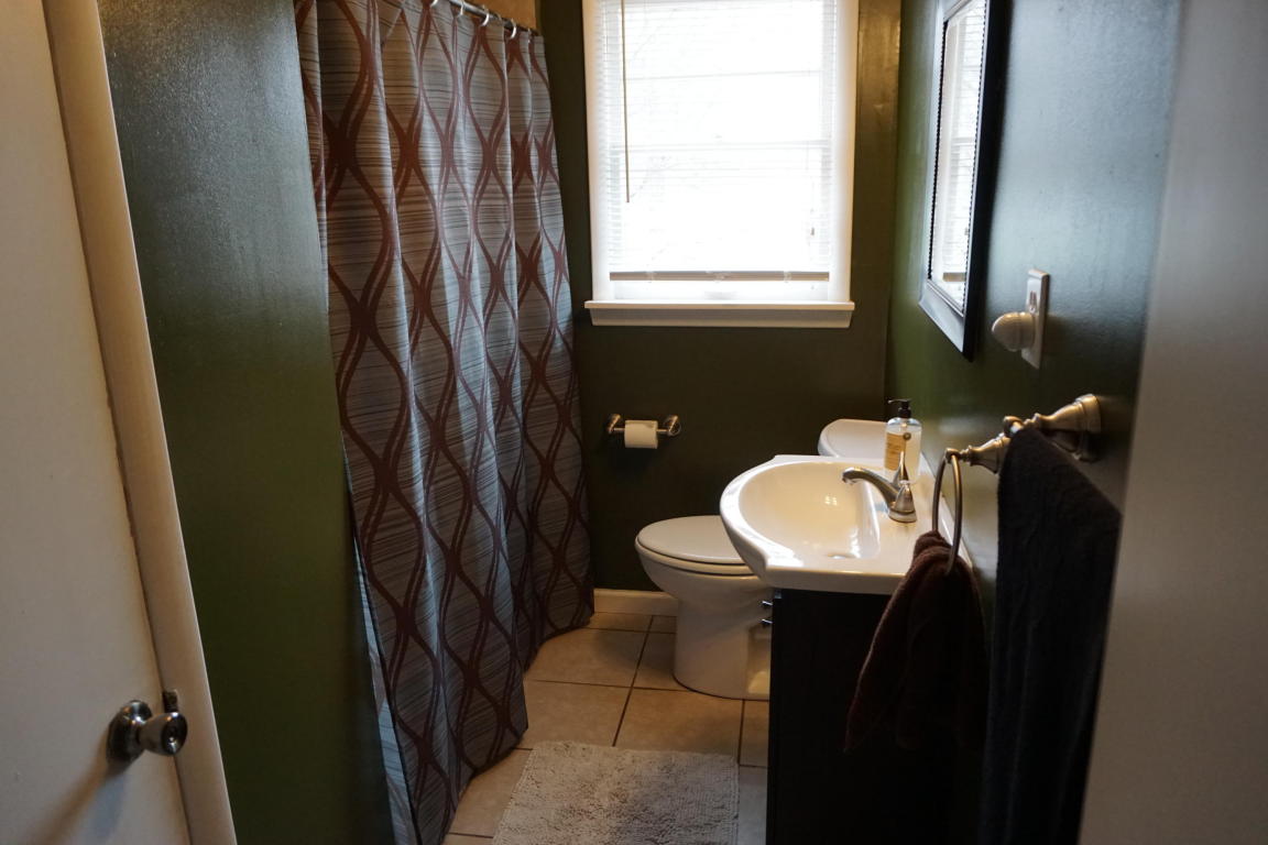 3114Gene Field Rd, St Joseph, MO 64506