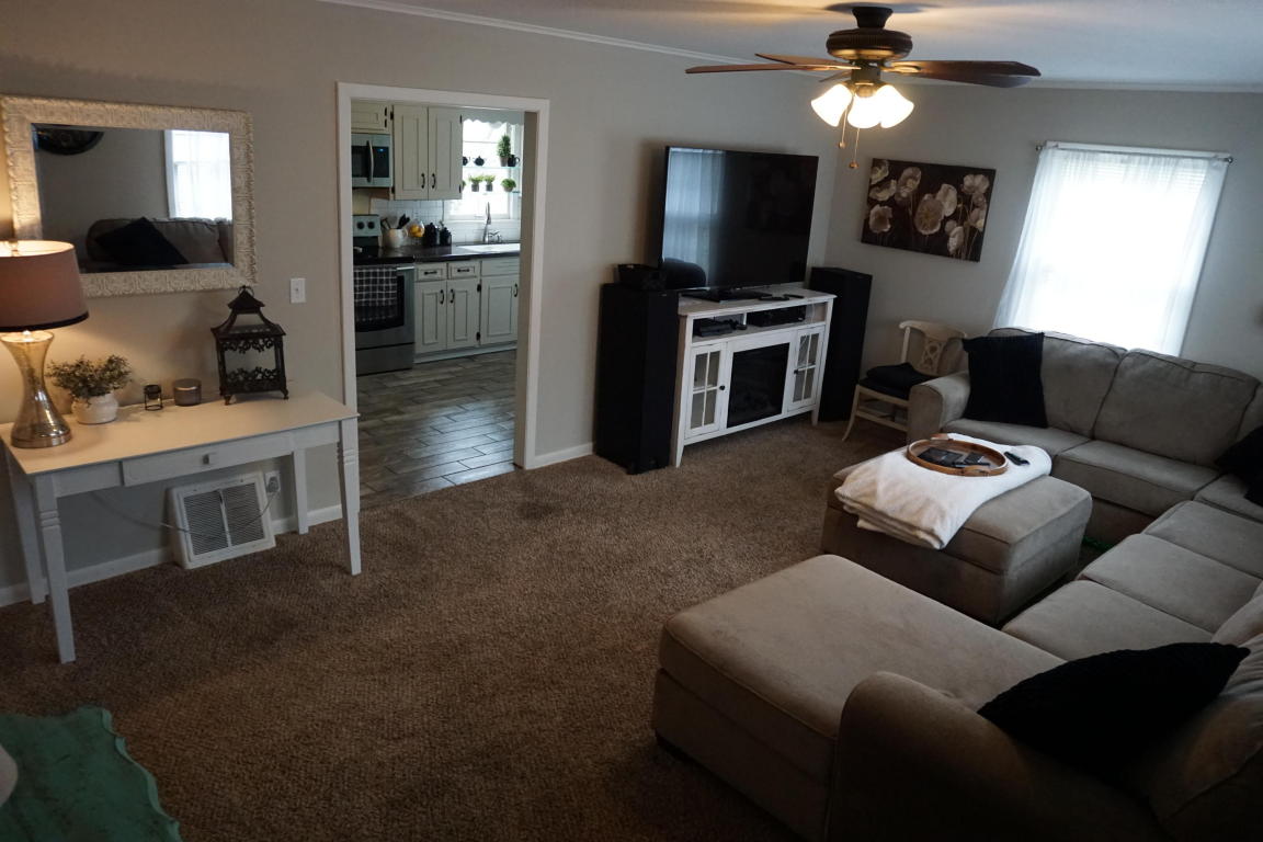 3114Gene Field Rd, St Joseph, MO 64506