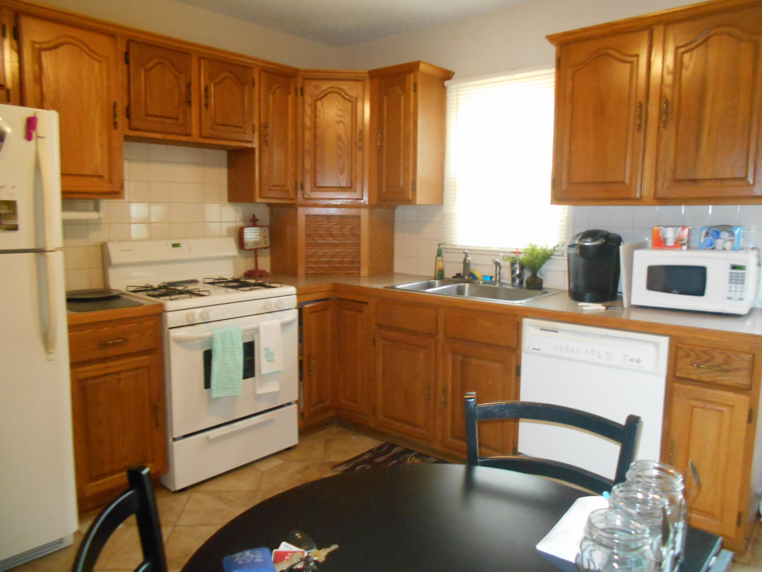 2110 N 33rd St, Saint Joseph, MO 64506