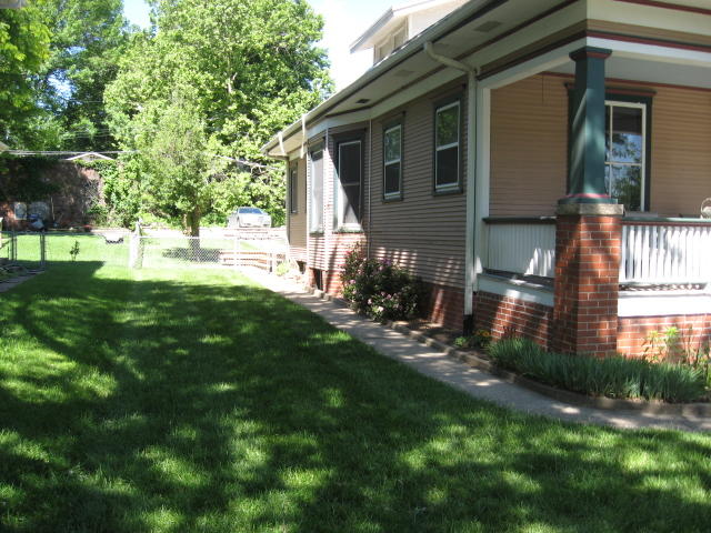 1512 S 22 St, St Joseph, MO 64507