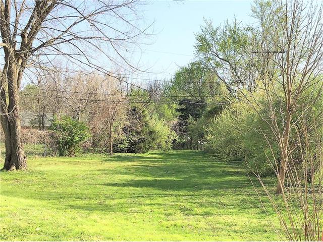 711 W Clay, Harrisonville, MO 64701
