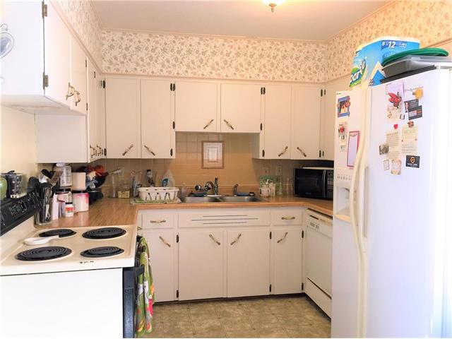 711 W Clay, Harrisonville, MO 64701