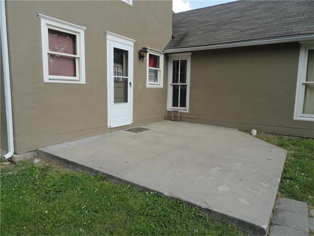 1100 S Independence Street, Harrisonville, MO 64701