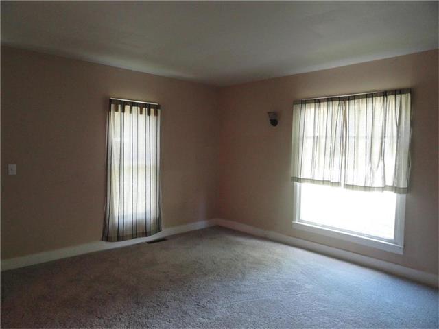 1100 S Independence Street, Harrisonville, MO 64701