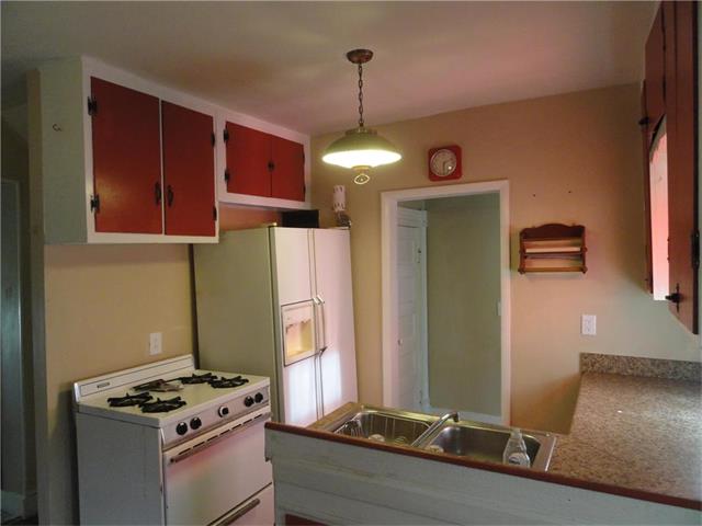 1100 S Independence Street, Harrisonville, MO 64701