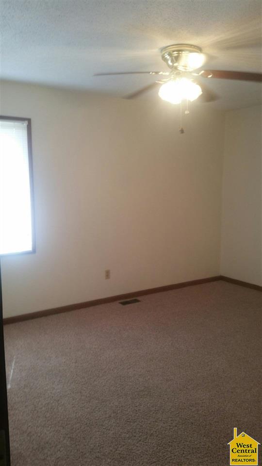 2100 N Gaines Dr., Clinton, MO 64735