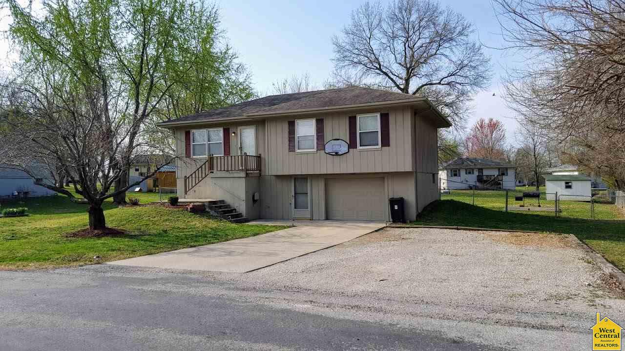 104Huntleigh Terr, Clinton, MO 64735