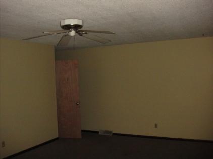 1403 Whipporwill DrClinton, MO, 64735Henry County