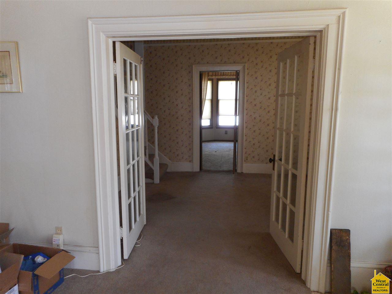 615 S 2nd, Clinton, MO 64735