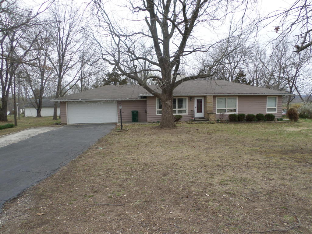 370 Warsaw Road, Osceola, MO 64776