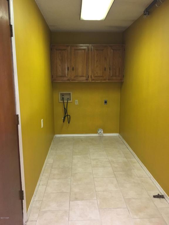 2721 E 2nd Street, Joplin, MO 64801