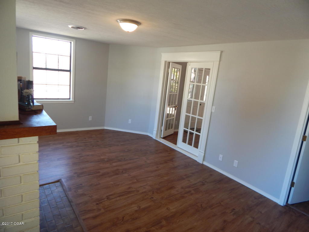 602 S Picher Avenue, Joplin, MO 64801