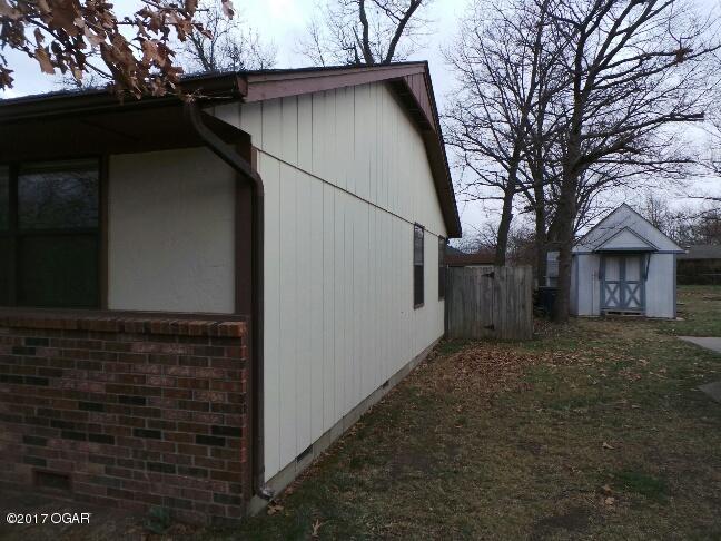 3433 Ridge Drive, Joplin, MO 64801