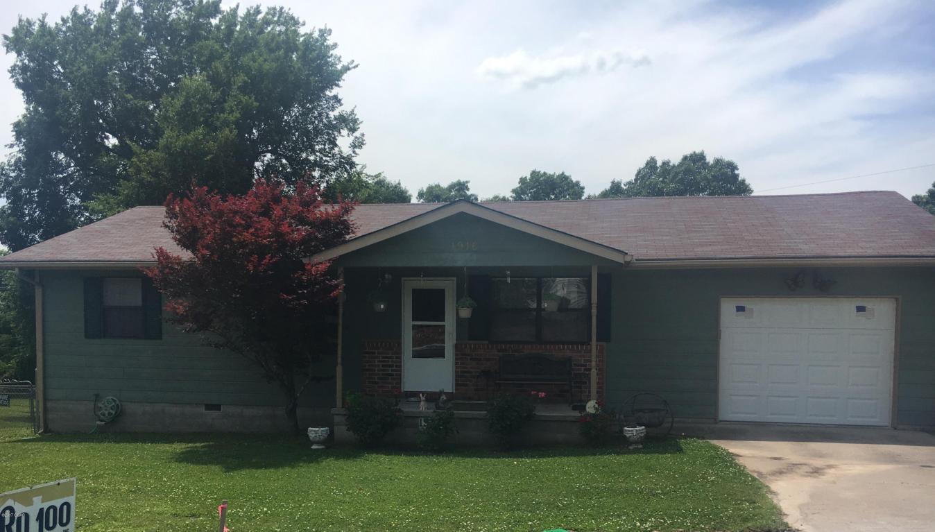 1916 N St Louis Avenue, Joplin, MO 64801