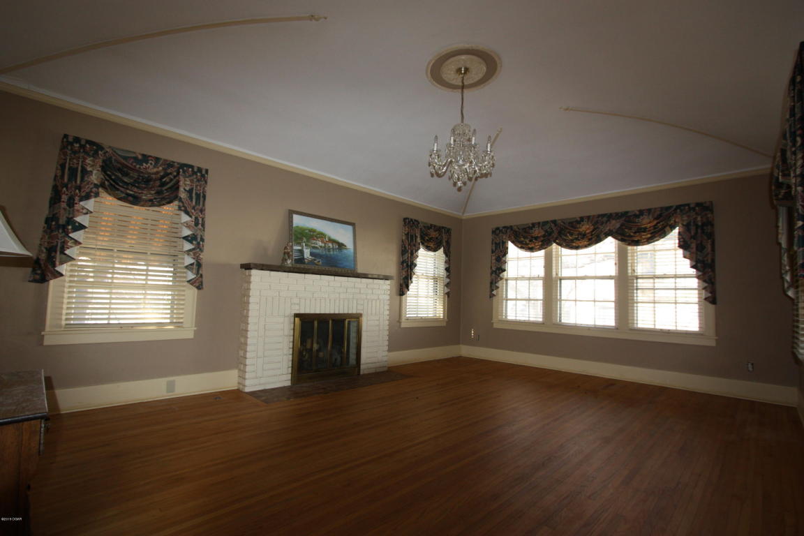 812 Richmond, Joplin, MO 64801