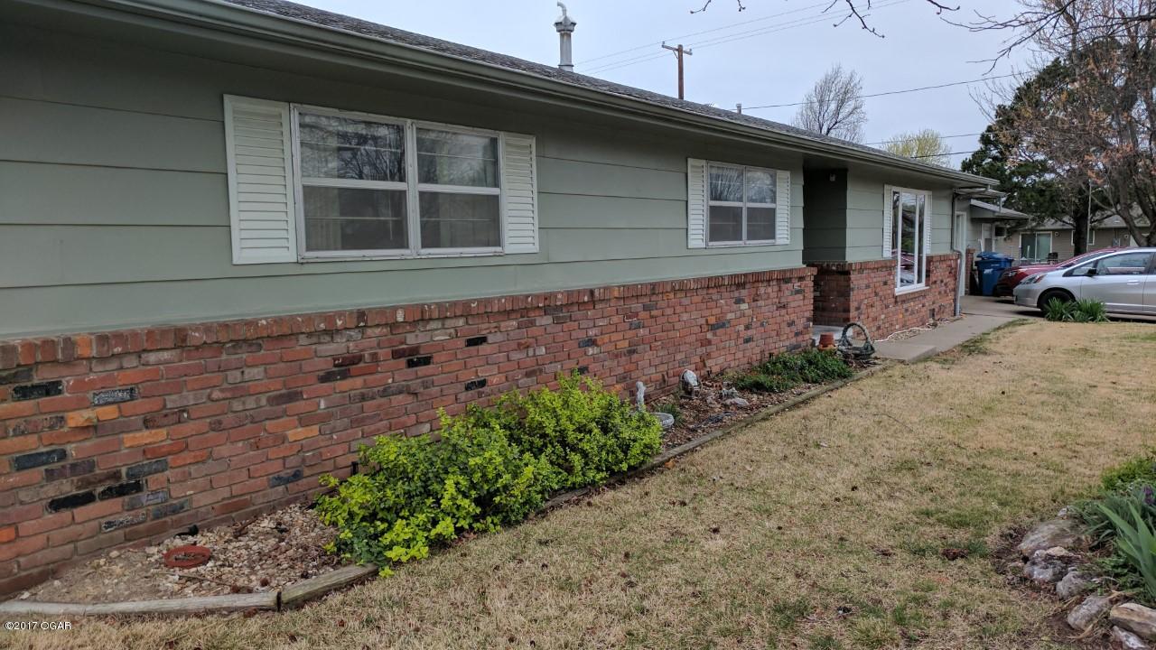 2730 E 24th Street, Joplin, MO 64804