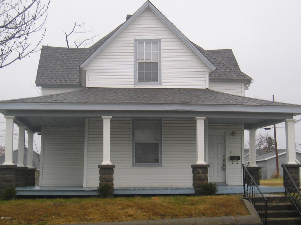 2121 S Pearl Avenue, Joplin, MO 64804