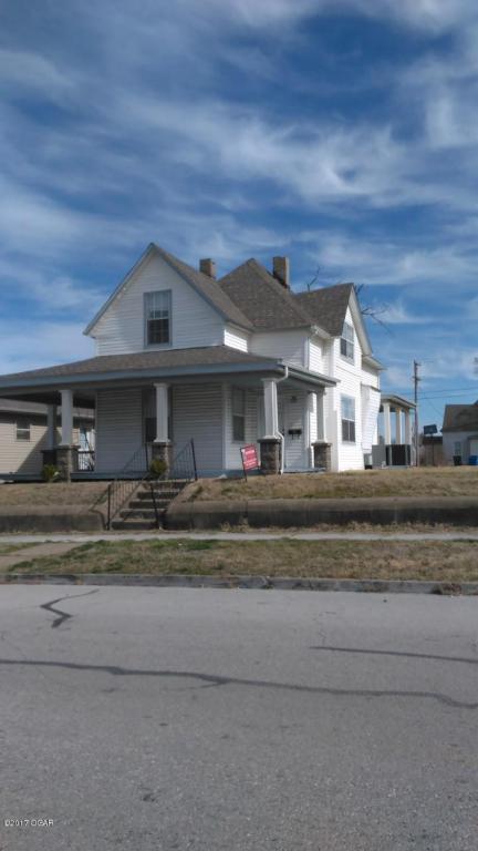 2121 S Pearl Avenue, Joplin, MO 64804