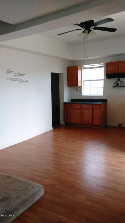 2121 S Pearl Avenue, Joplin, MO 64804