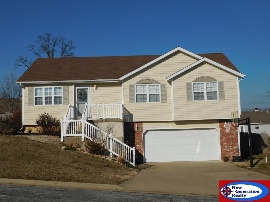4323 W 27th Place, Joplin, MO 64804