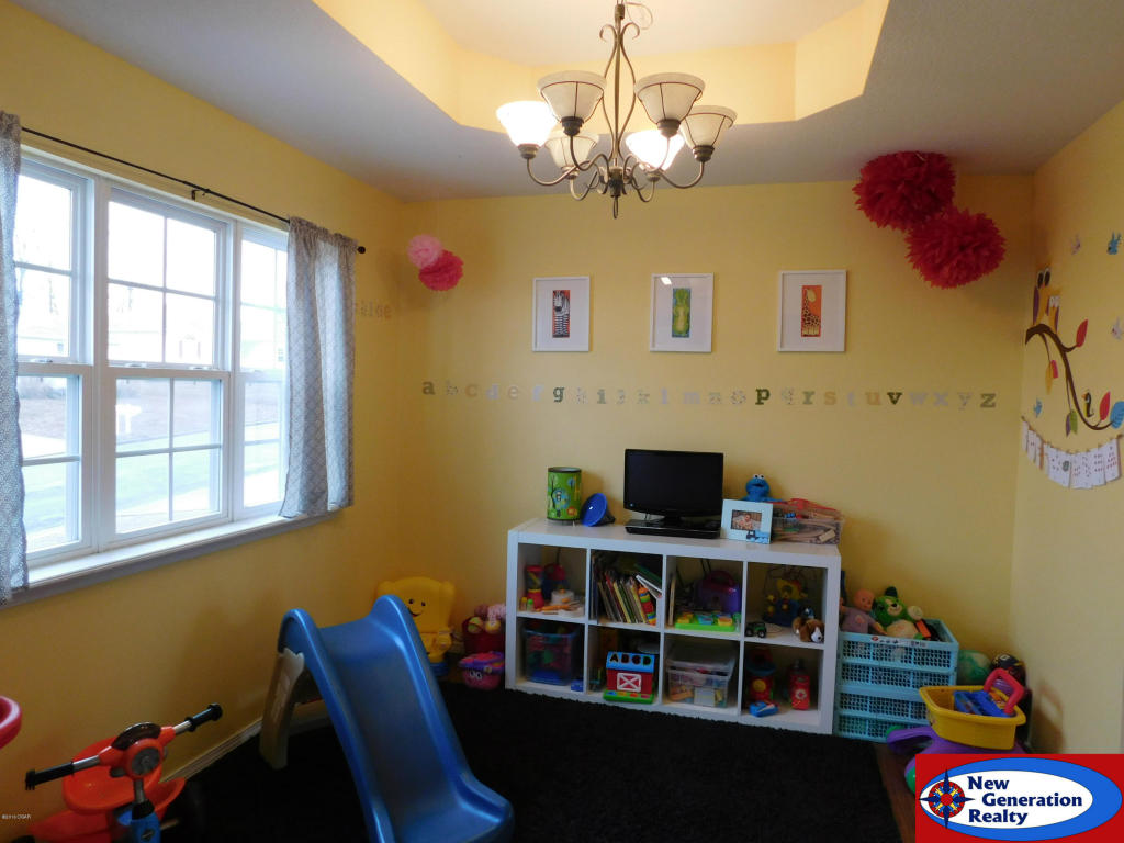 4323 W 27th Place, Joplin, MO 64804