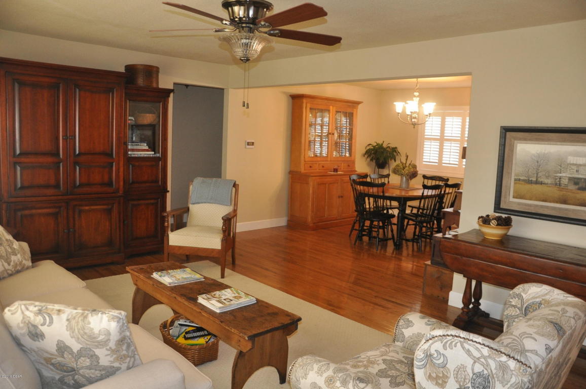 2204 S Brownell Avenue, Joplin, MO 64804