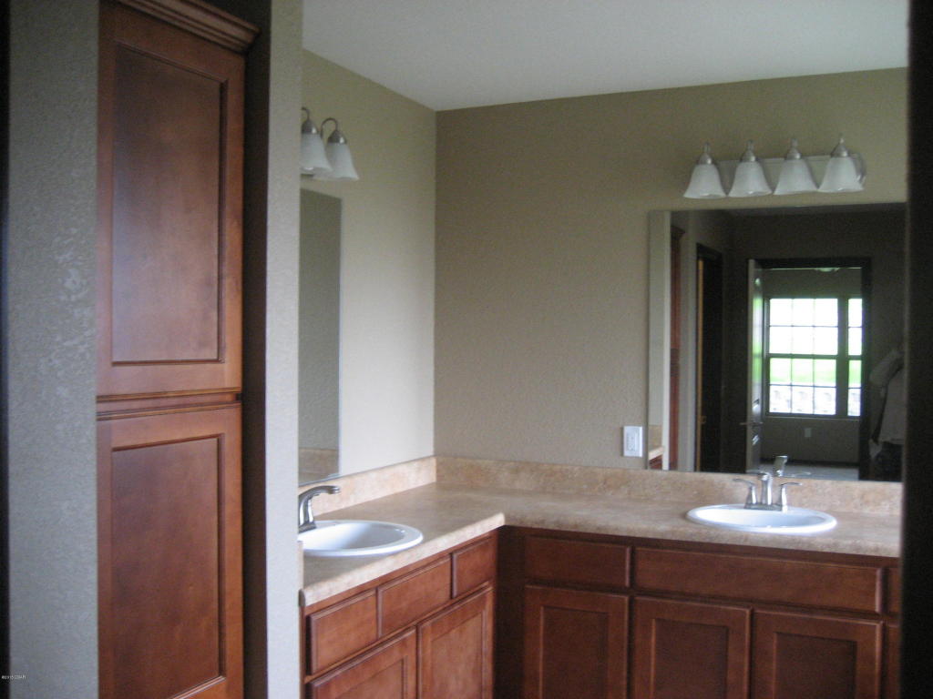2421 W 29th Street, Joplin, MO 64804