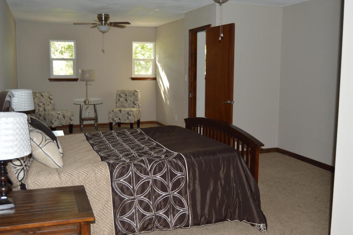 4605 S Jackson Ave, Joplin, MO 64804