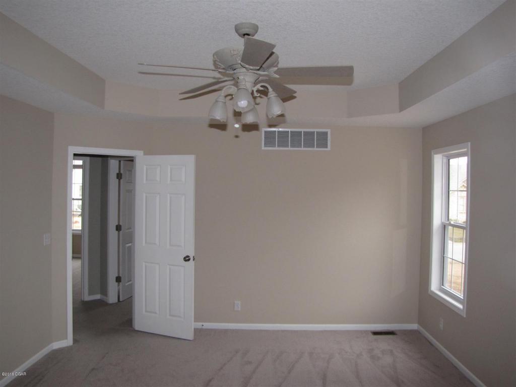 7875 County Lane, Carl Junction, MO 64834