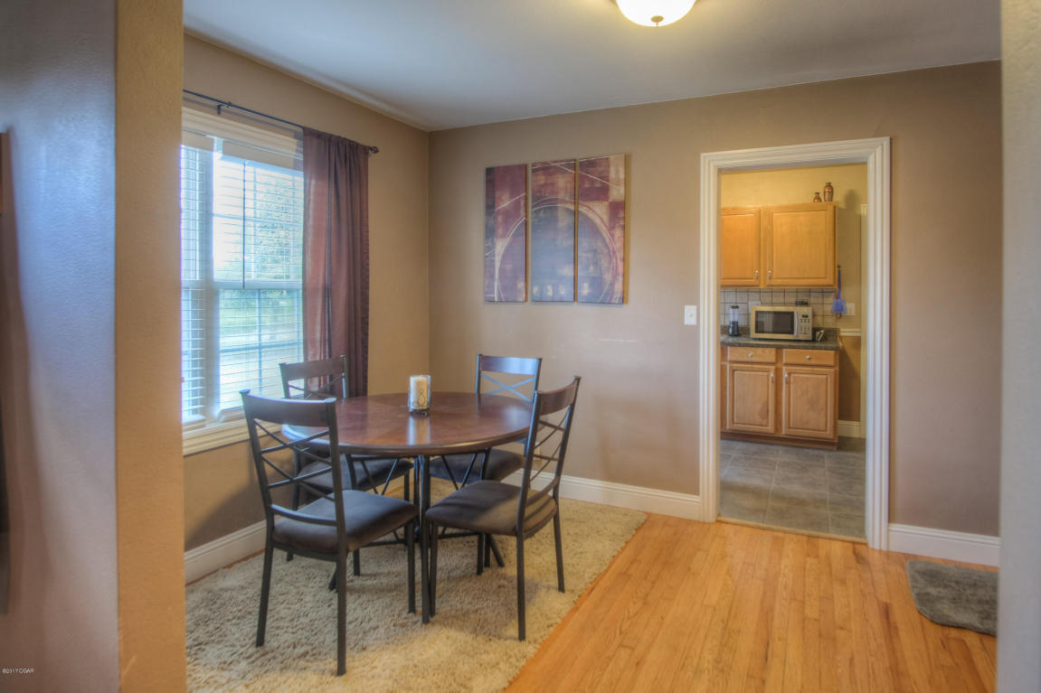 522 Euclid Boulevard, Carthage, MO 64836