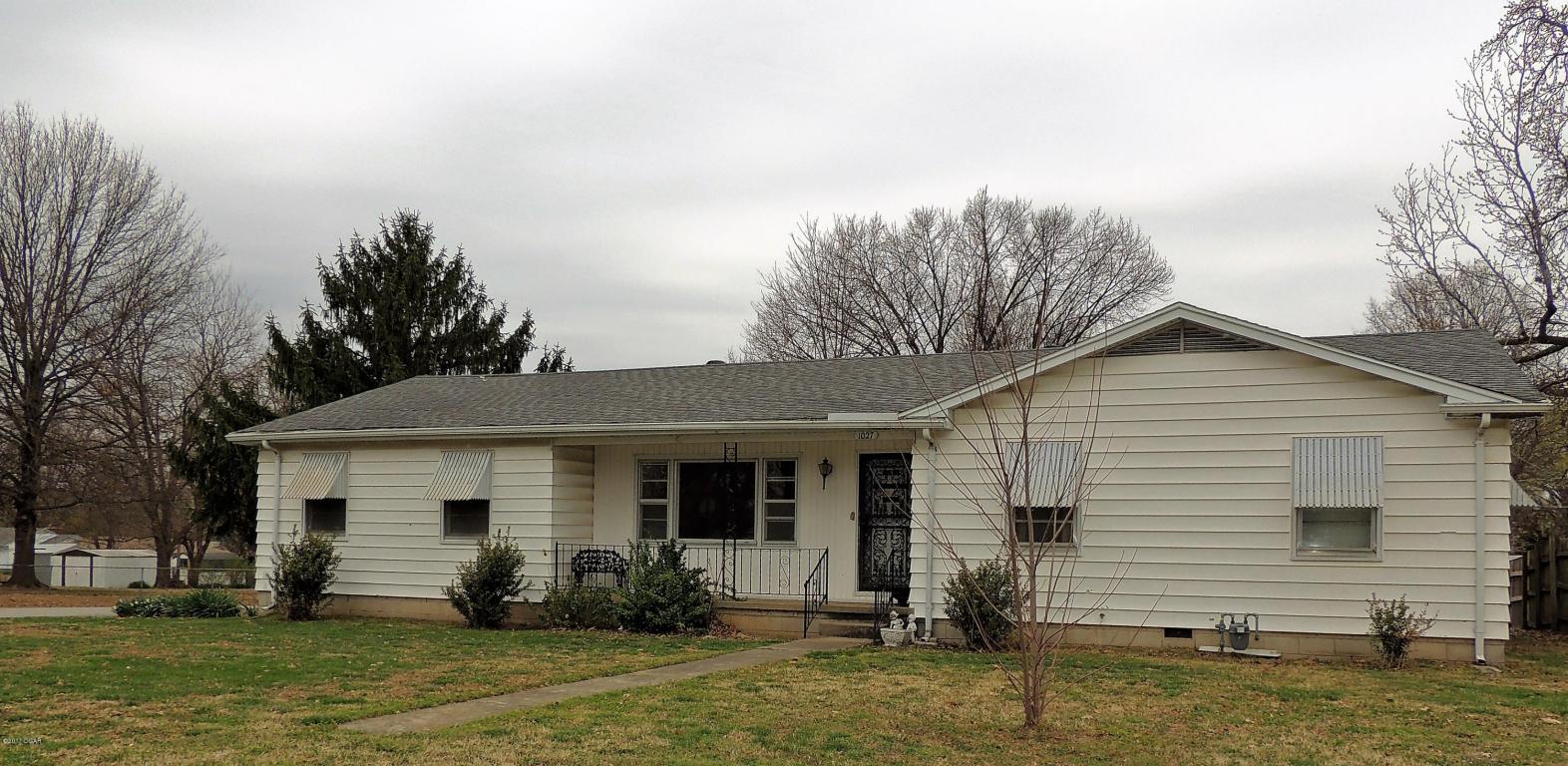 1027 Ridgecrest, Carthage, MO 64836