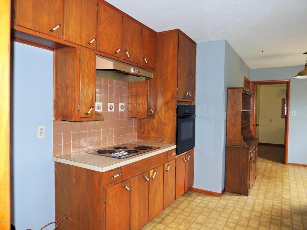 1027 Ridgecrest, Carthage, MO 64836