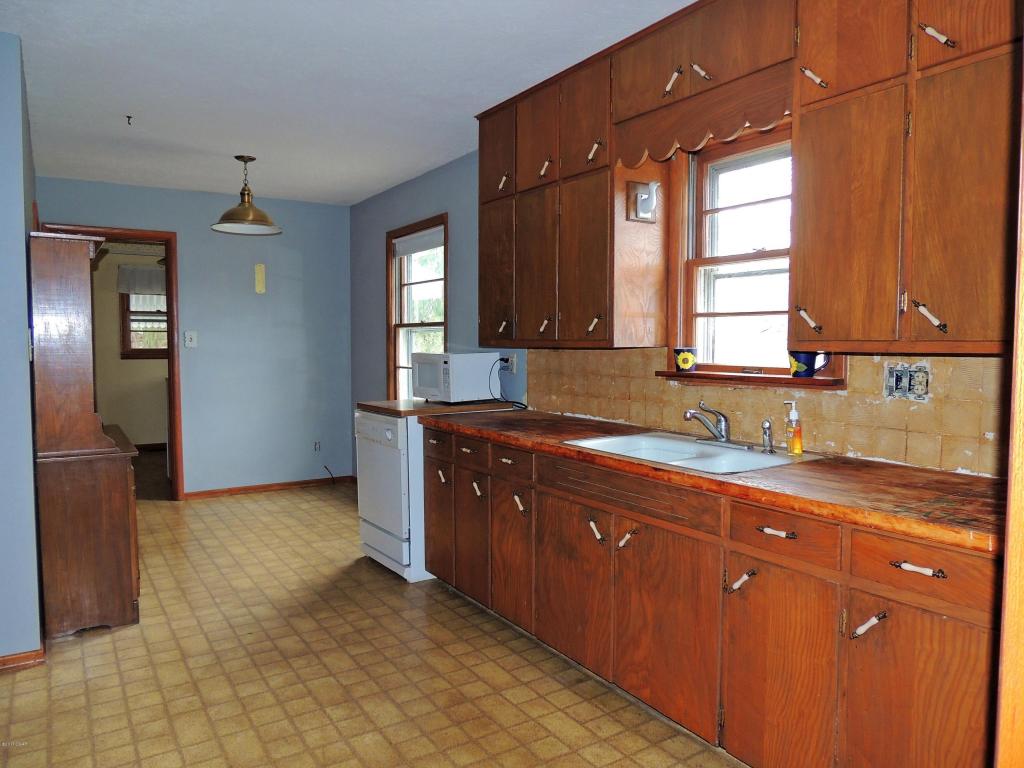 1027 Ridgecrest, Carthage, MO 64836