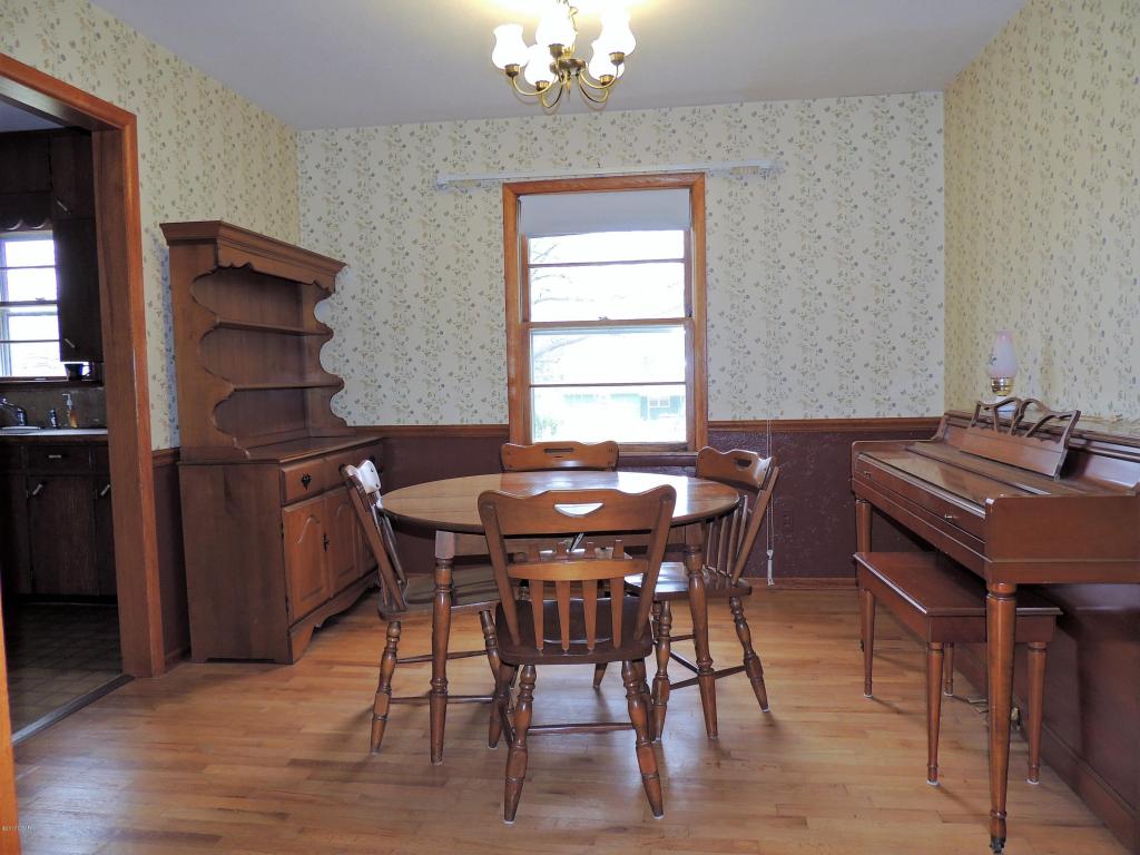 1027 Ridgecrest, Carthage, MO 64836
