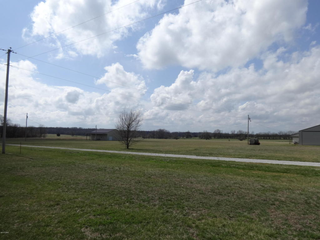 9037 JUSTICE Lane, Carthage, MO 64836