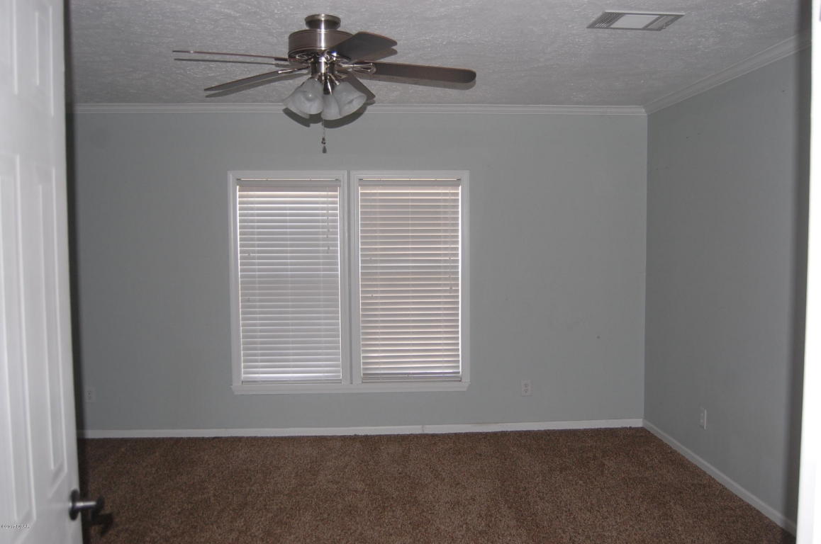 2366 Pelican Road, Diamond, MO 64840