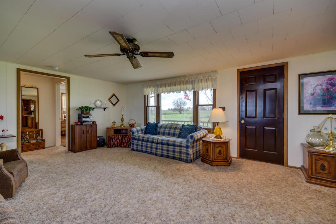 328 Lawrence 2075, La Russell, MO 64848