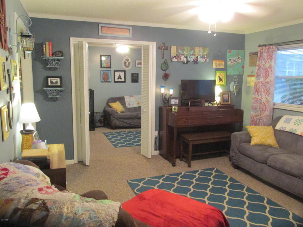 2886 Gordan Place, Neosho, MO 64850