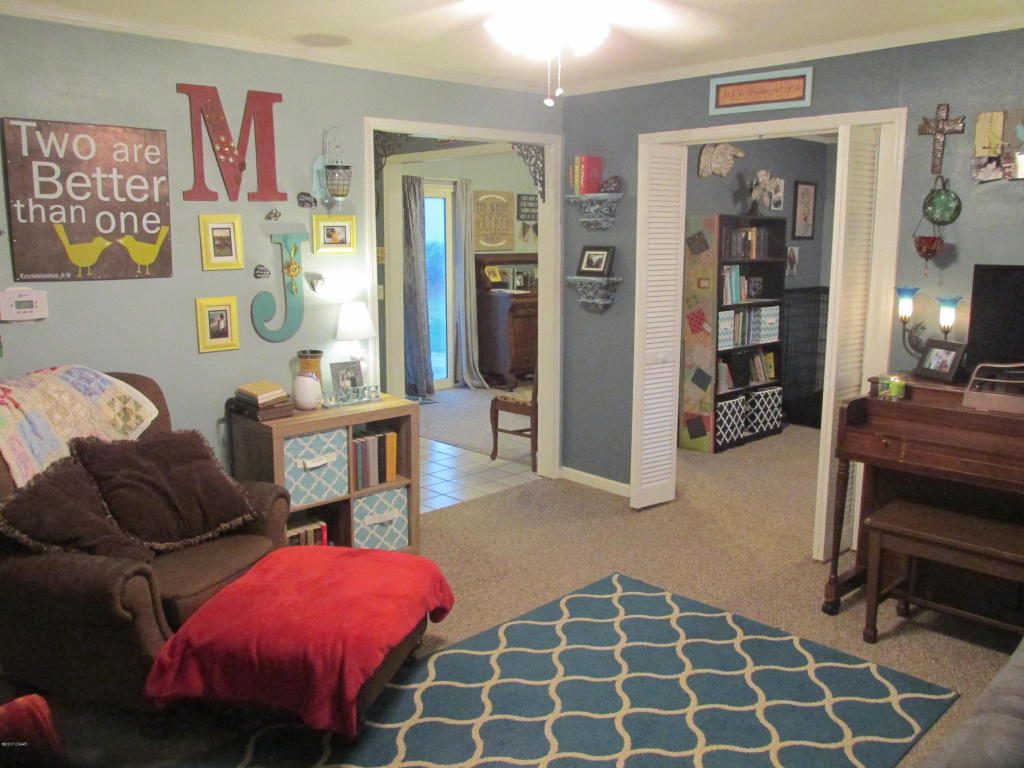 2886 Gordan Place, Neosho, MO 64850