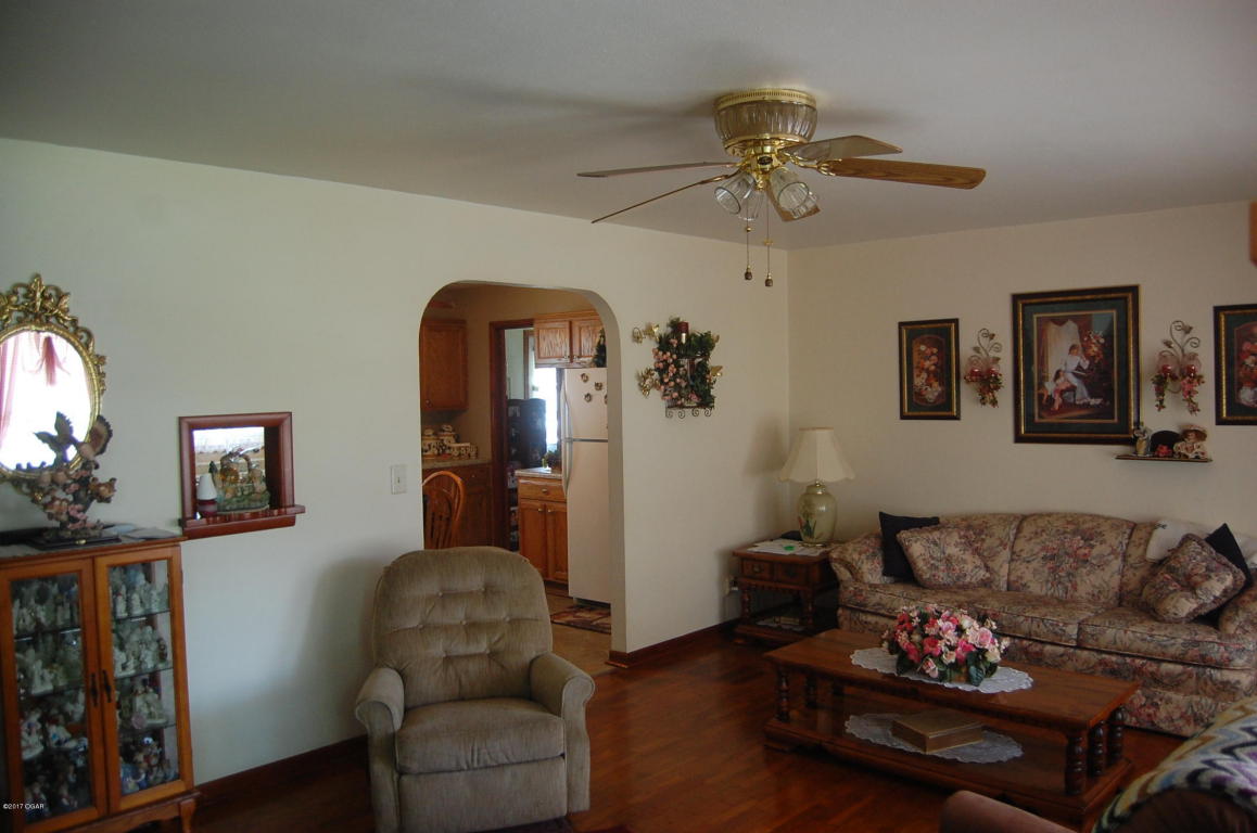 704 Freeman Road, Neosho, MO 64850