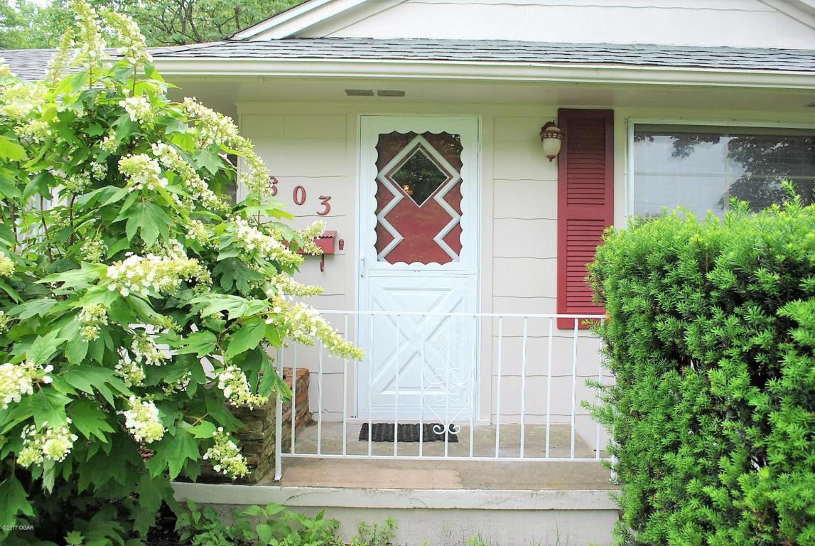 803 Walnut Drive, Neosho, MO 64850