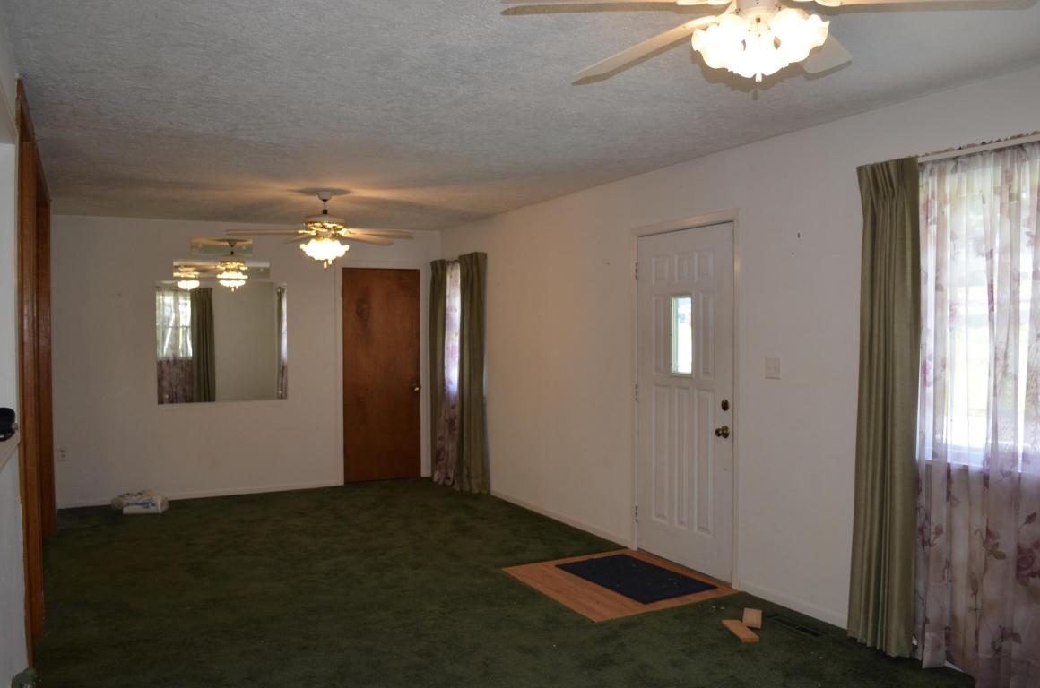 403 Glenview, Neosho, MO 64850