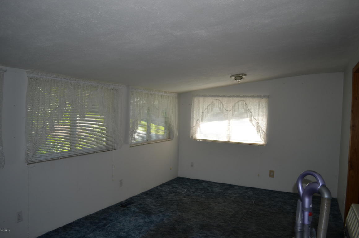 403 Glenview, Neosho, MO 64850