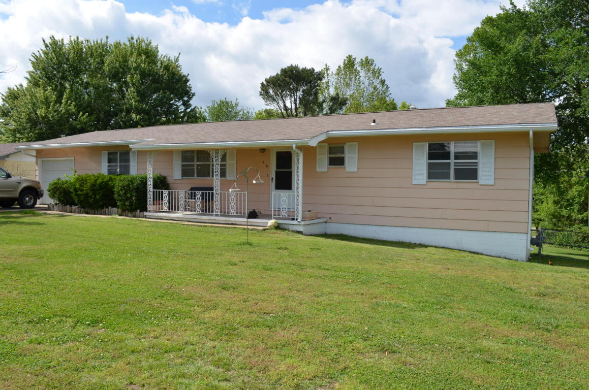 516 Carson Street, Neosho, MO 64850