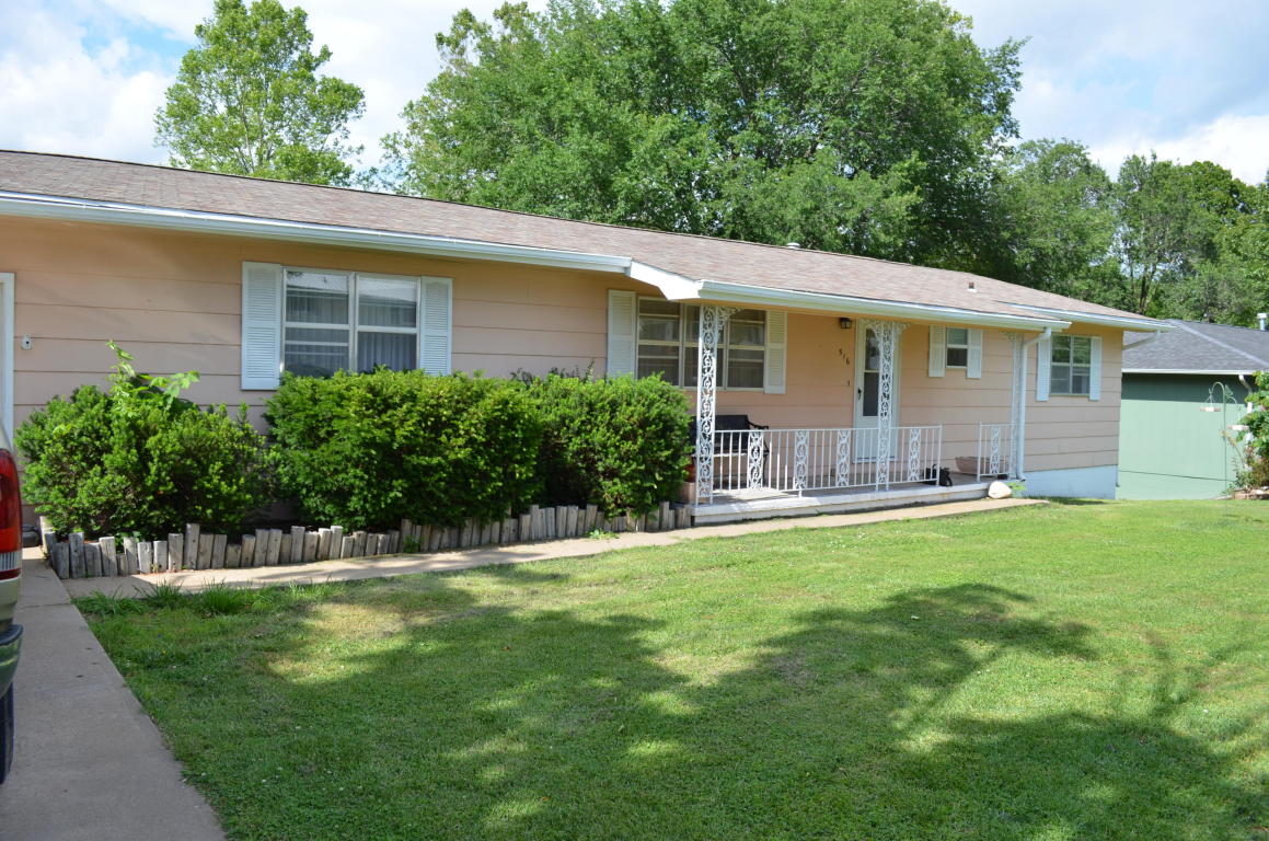 516 Carson Street, Neosho, MO 64850
