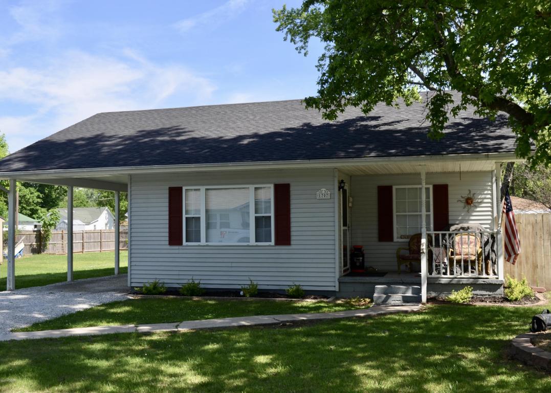 1707 Cherry Street, Seneca, MO 64865
