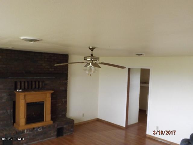 26861 E Highway 86, Stark City, MO 64866