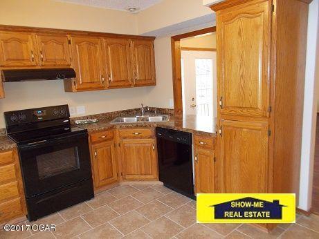 1019 Country Side Drive, Webb City, MO 64870