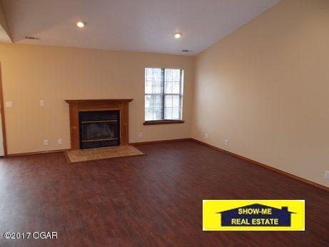 1019 Country Side Drive, Webb City, MO 64870