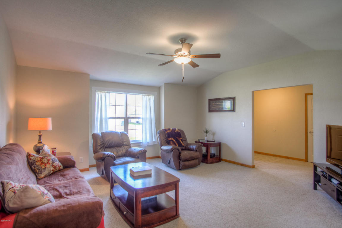 1720 Lucas Drive, Webb City, MO 64870